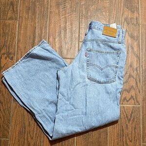 Levi's Women's Light Blue Straight Jeans